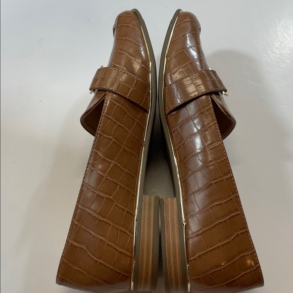 Liz Claiborne Brown Croc Embossed Loafers Hold Bar Detail Womens Sz 8.5 - Picture 7 of 10